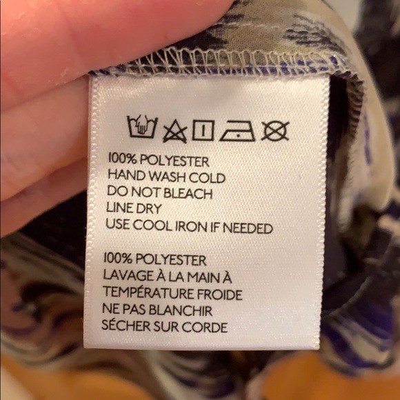 Flowing Printed Blouse with Peplum Sleeve - Picture 6 of 6